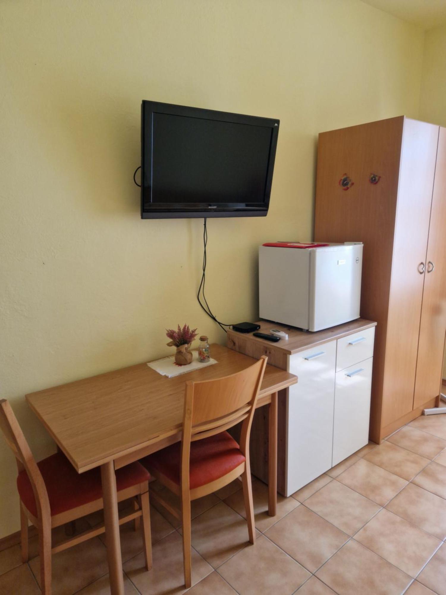 Apartma In Soba Vipavski Kriz Ajdovščina Oda fotoğraf