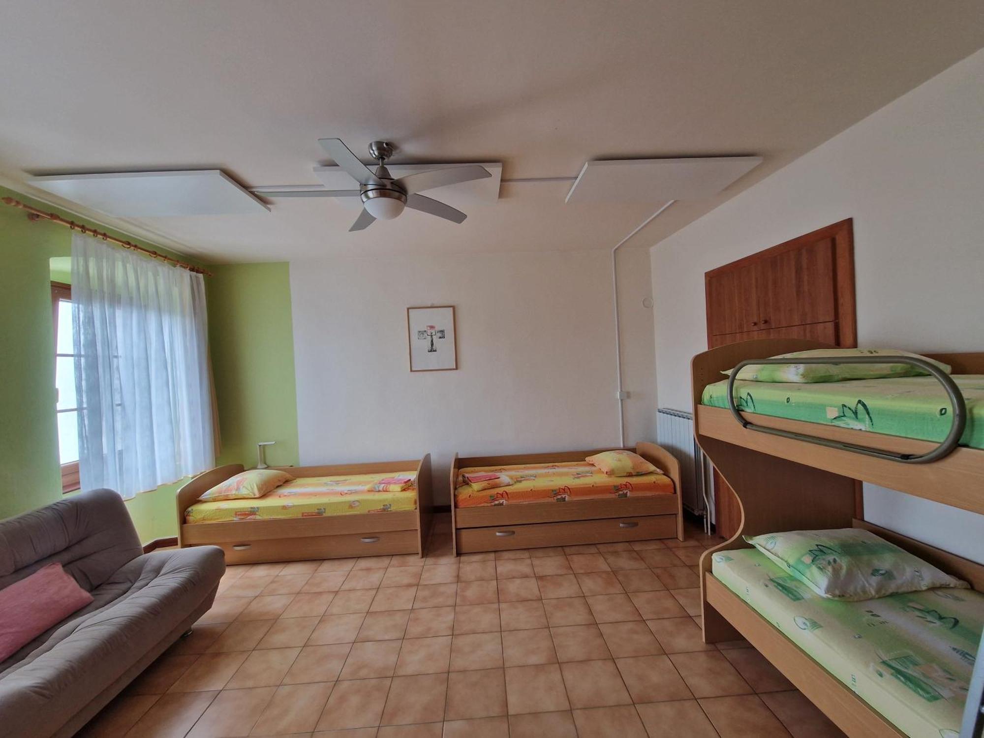 Apartma In Soba Vipavski Kriz Ajdovščina Oda fotoğraf