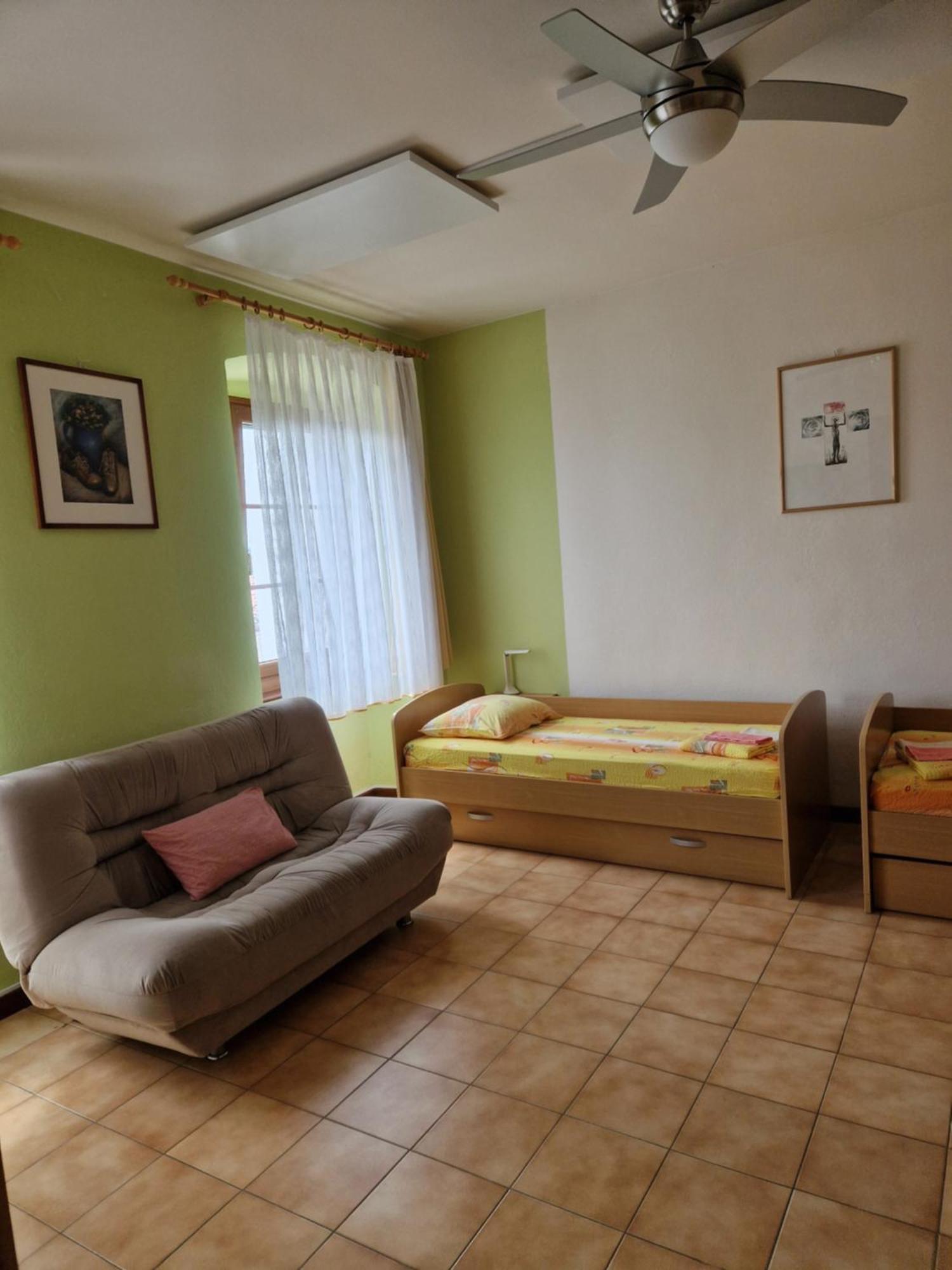 Apartma In Soba Vipavski Kriz Ajdovščina Oda fotoğraf
